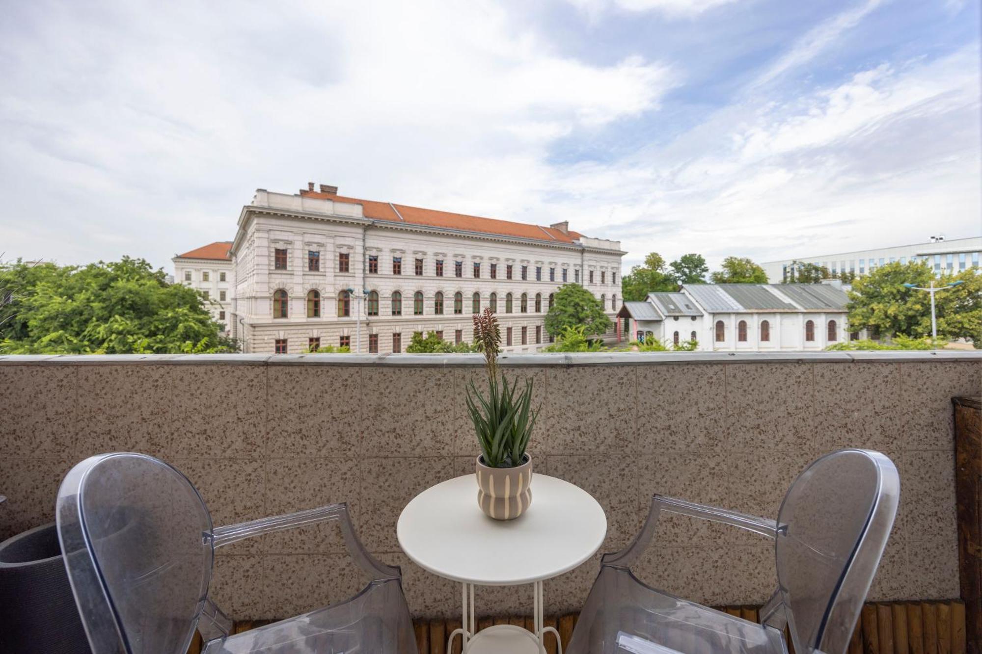 Luxy Central Spacious & Cozy Residence With Balcony Budapest Luaran gambar
