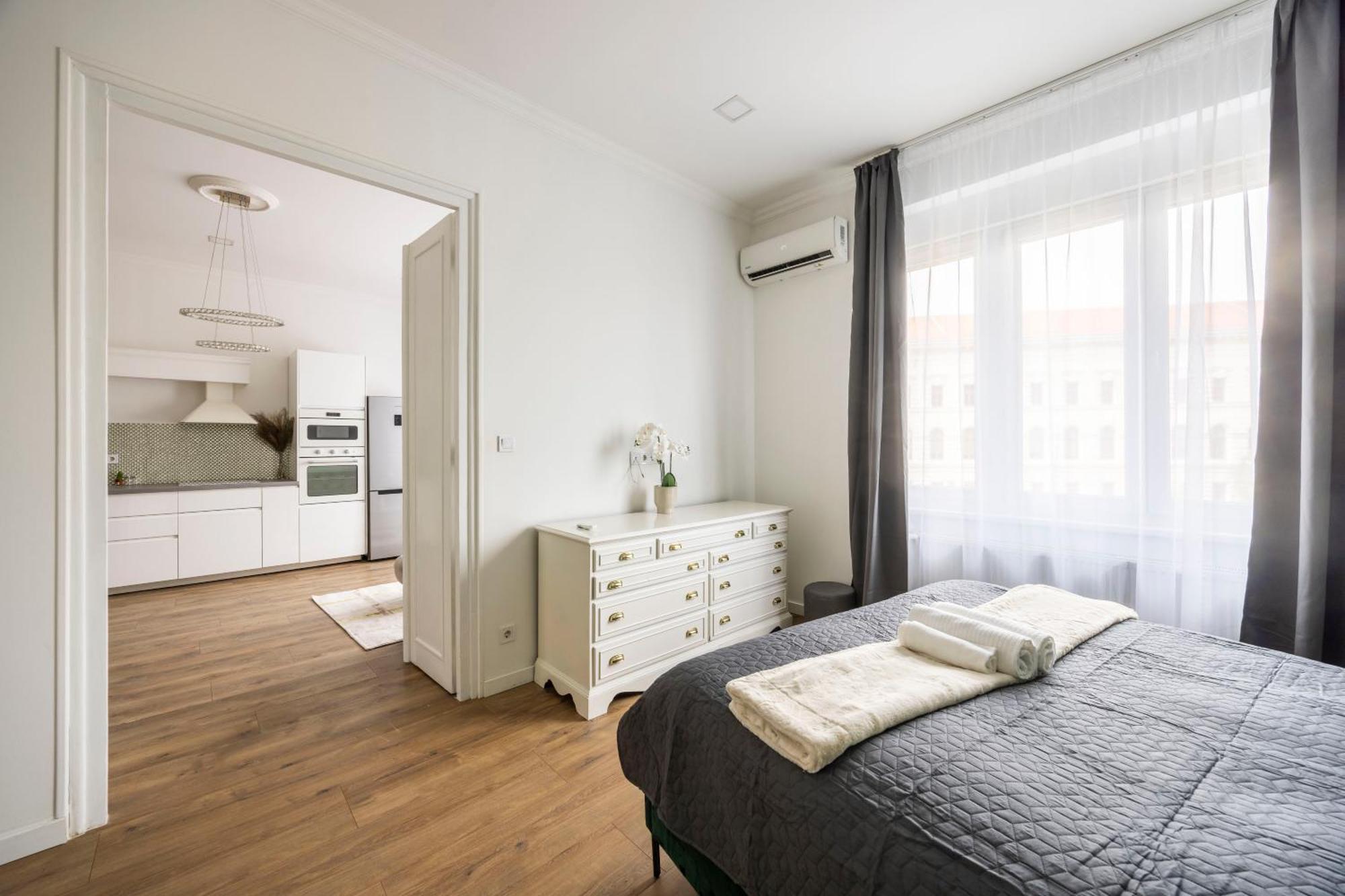 Luxy Central Spacious & Cozy Residence With Balcony Budapest Luaran gambar